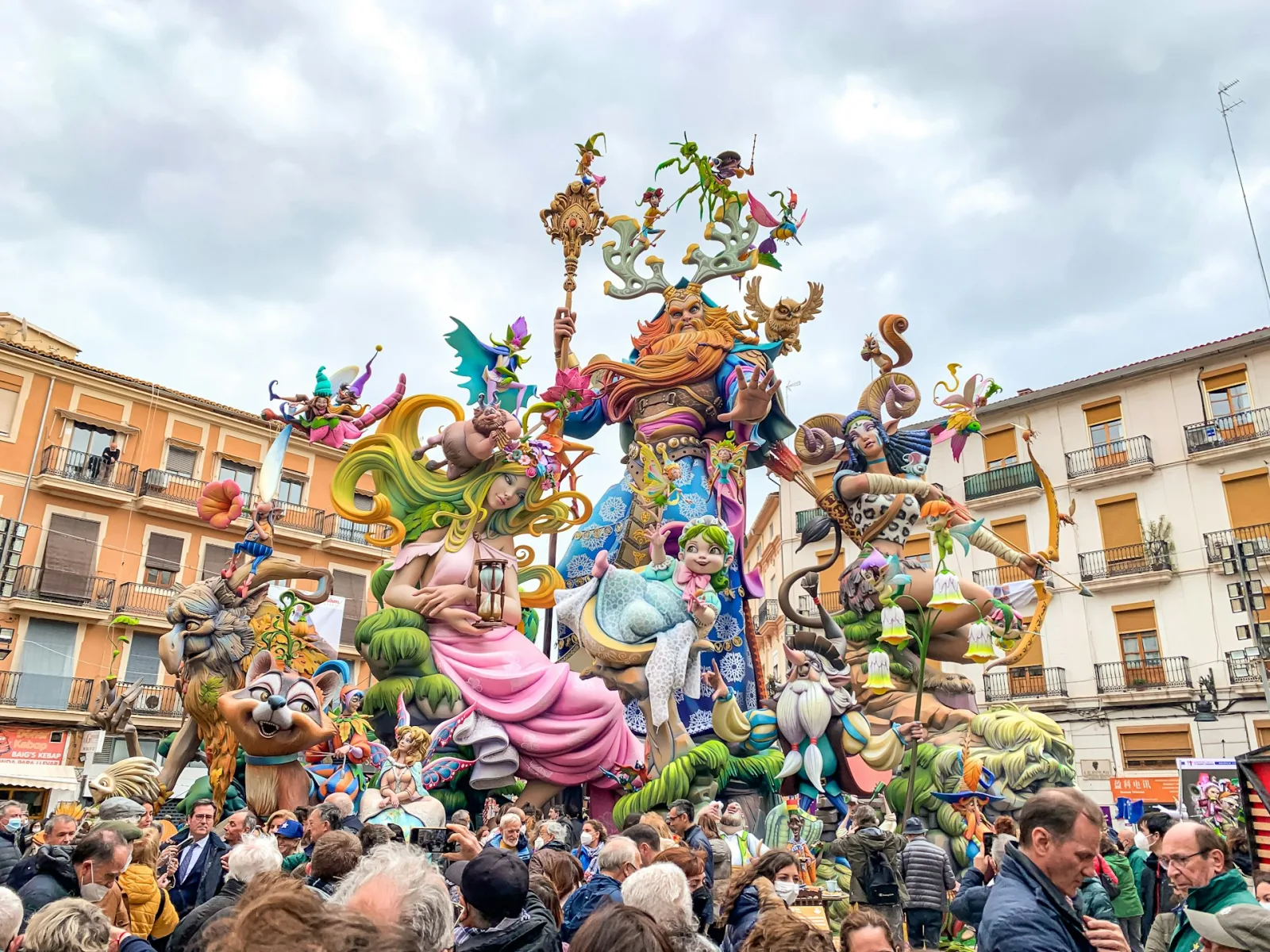 Falla Parotet — волонтерська асоціація з Валенсії, яка керує своєю фальєю в Odoo